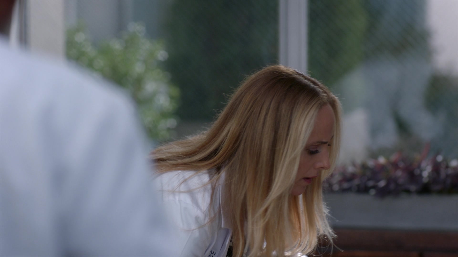 Greys_Anatomy_S19E11_0938.jpg