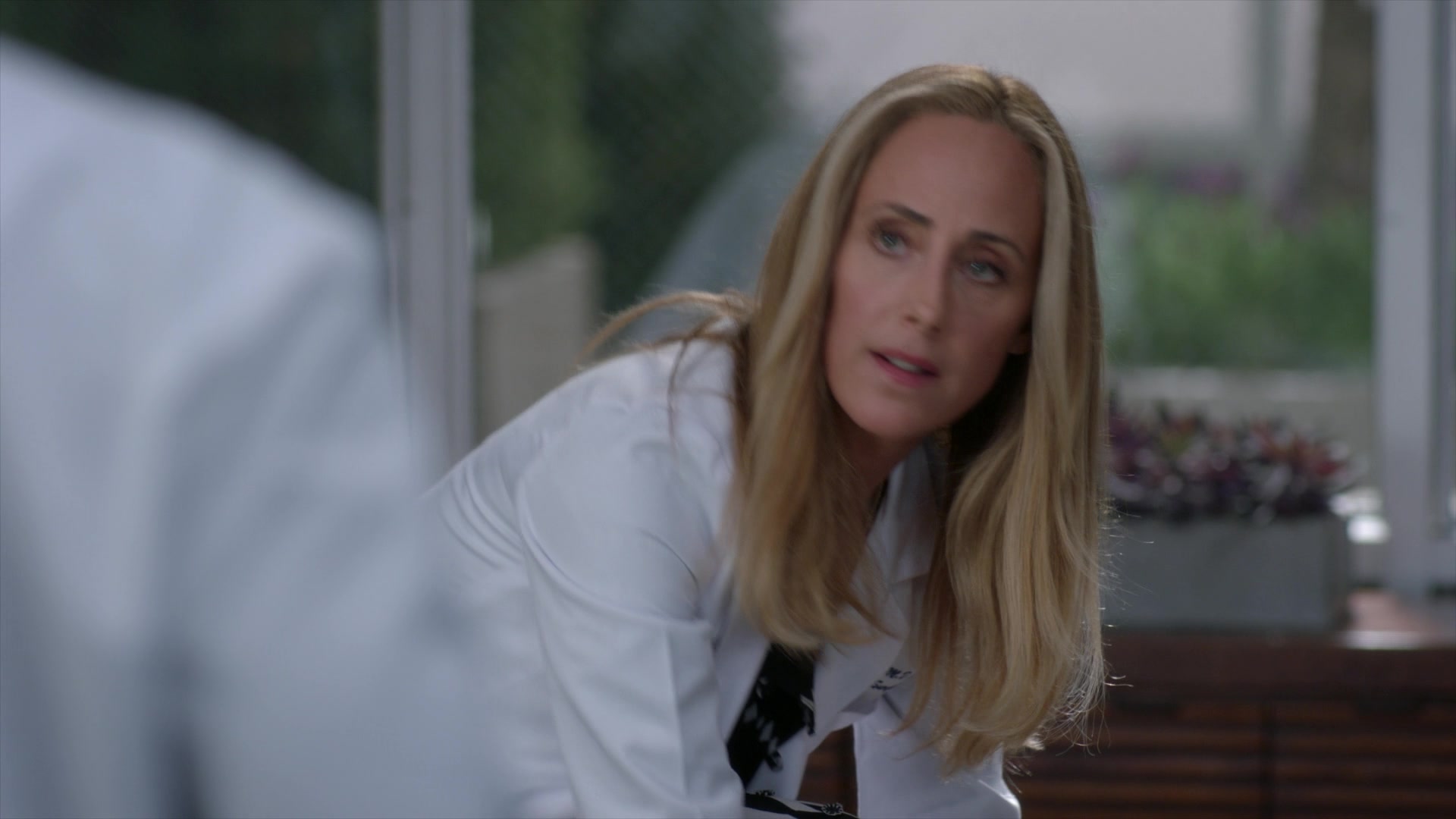 Greys_Anatomy_S19E11_0945.jpg