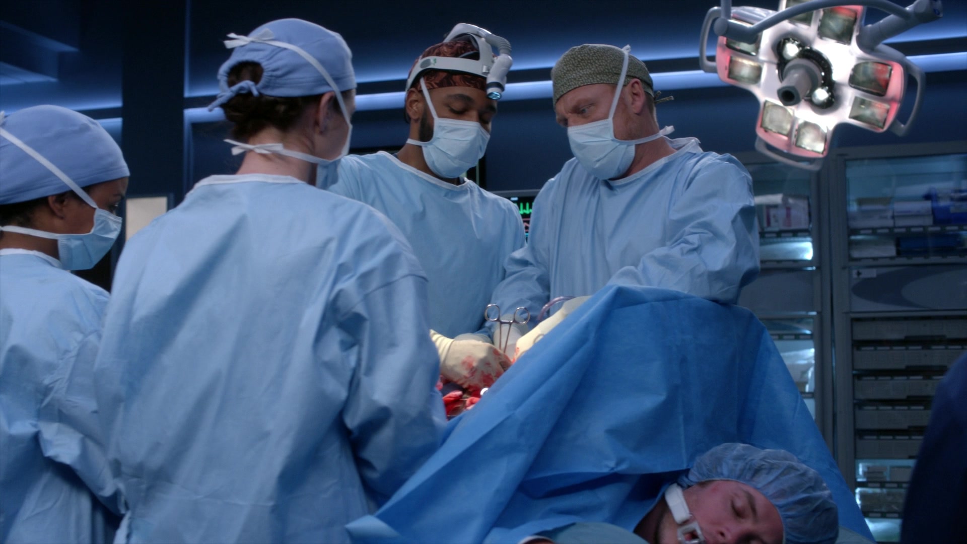 Greys_Anatomy_S19E11_1014.jpg