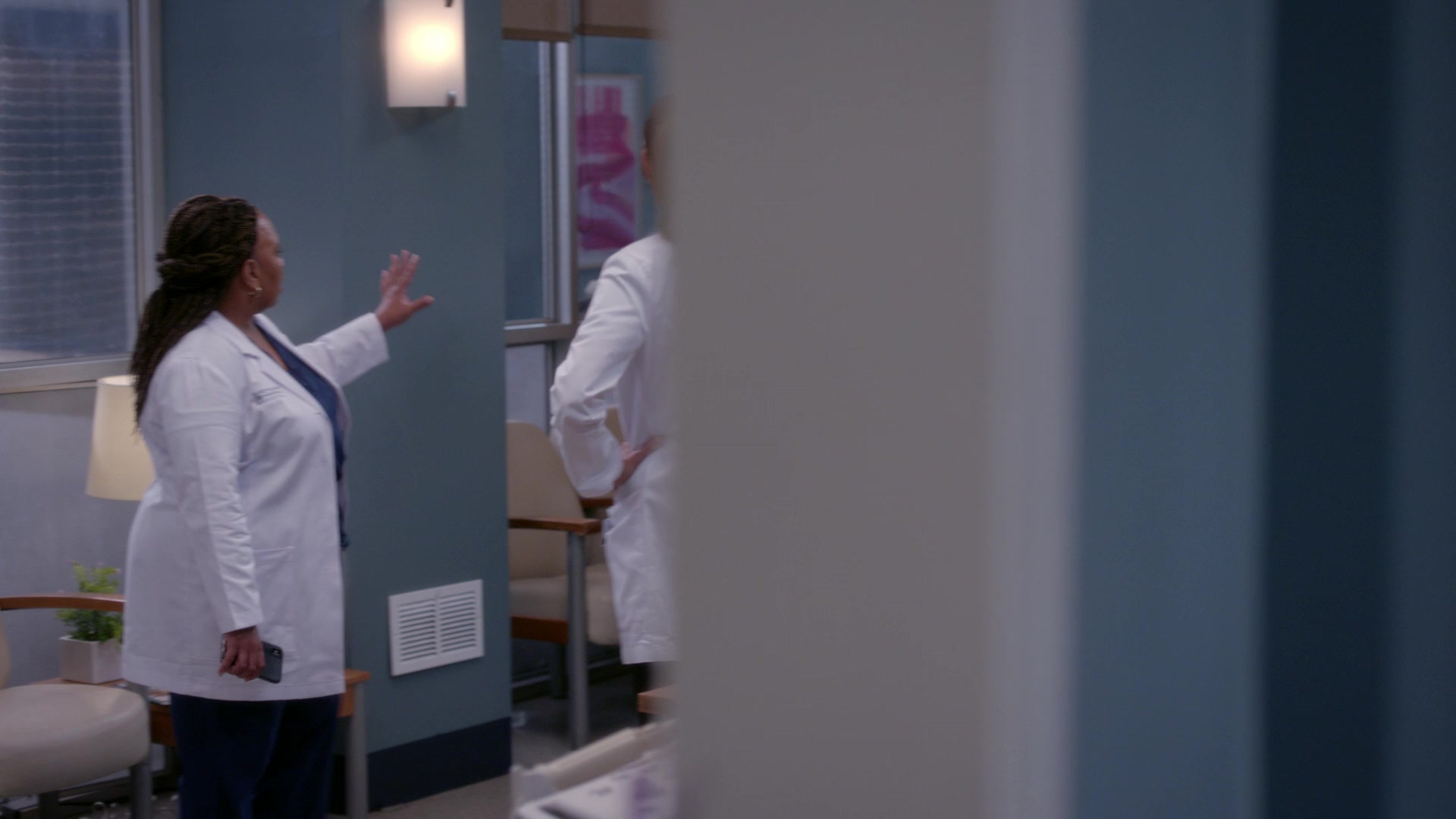 Greys_Anatomy_S19E11_1057.jpg