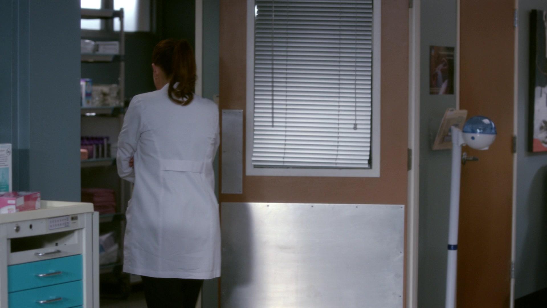 Greys_Anatomy_S19E11_1143.jpg