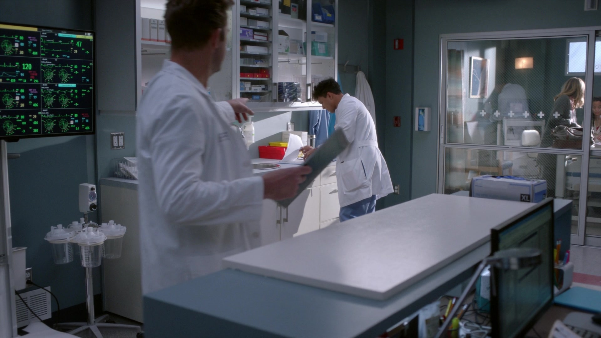Greys_Anatomy_S19E11_1149.jpg