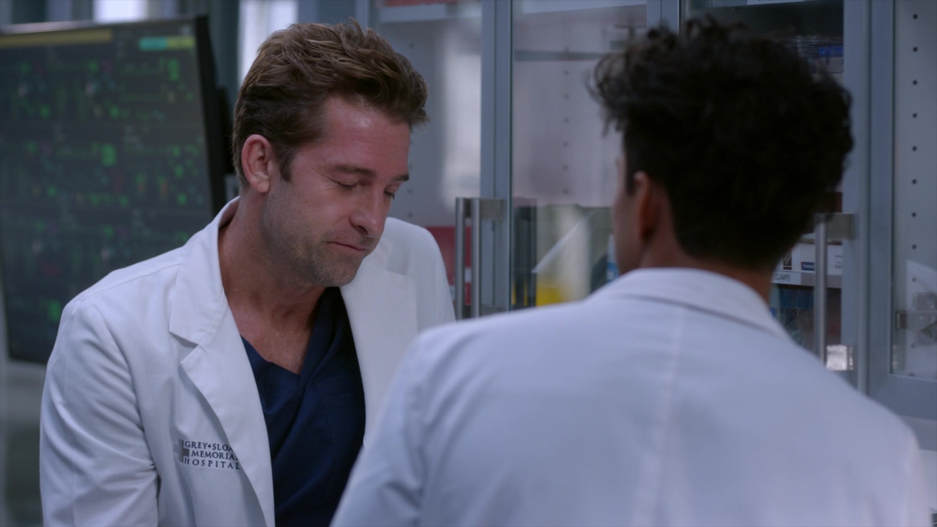 Greys_Anatomy_S19E11_1210.jpg
