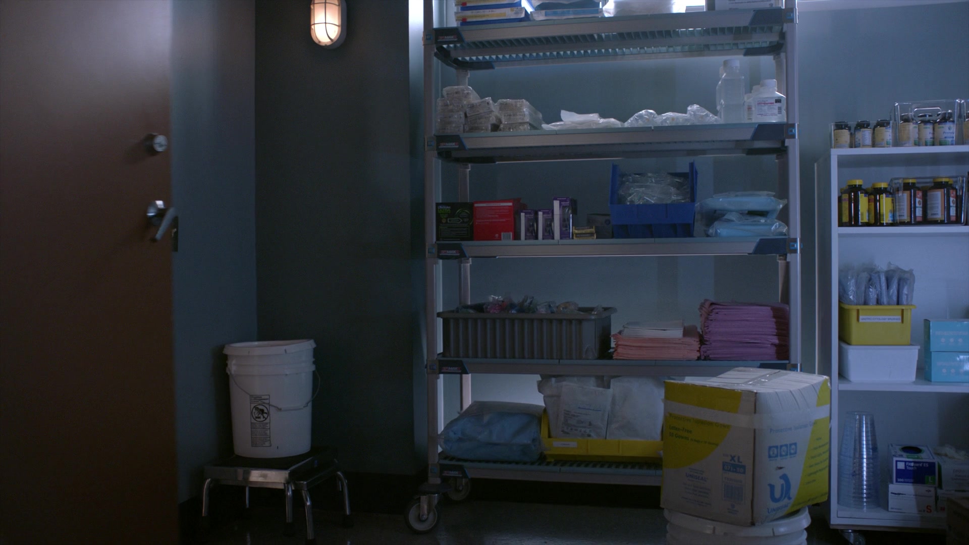 Greys_Anatomy_S19E11_1238.jpg