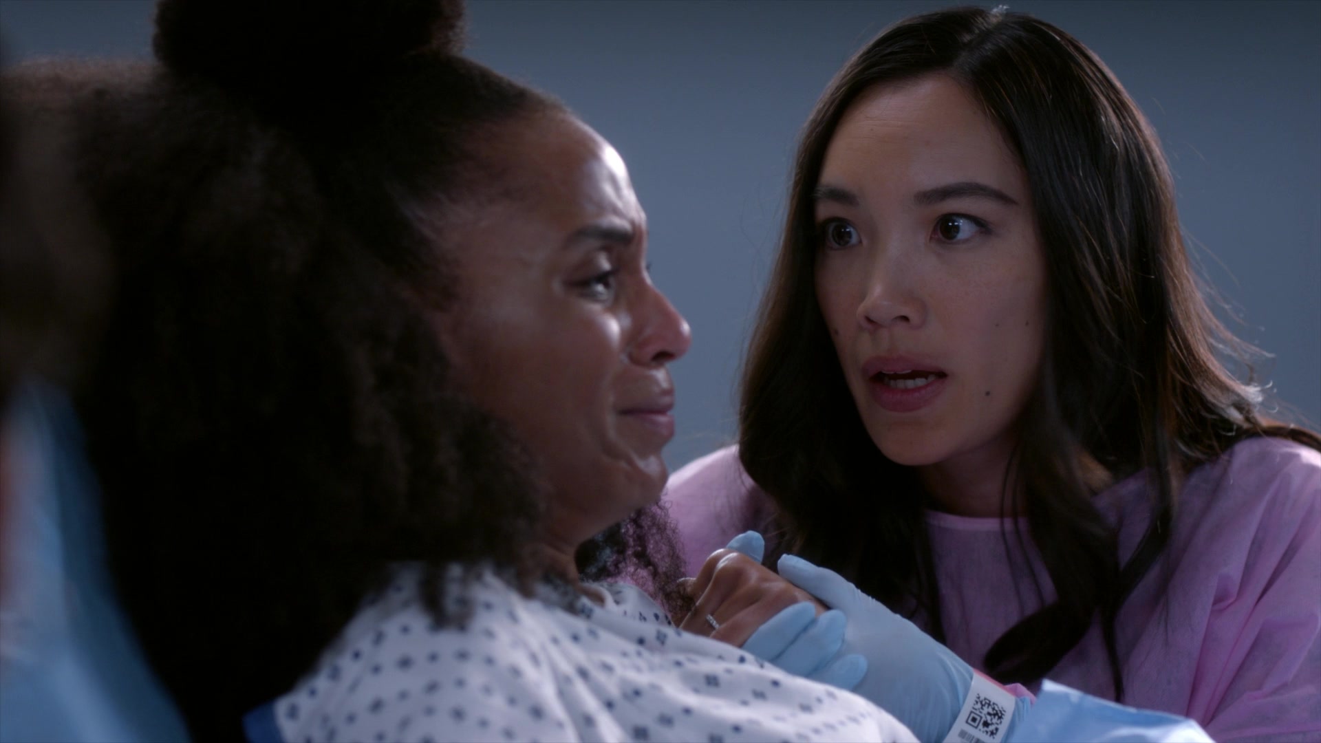 Greys_Anatomy_S19E11_1413.jpg