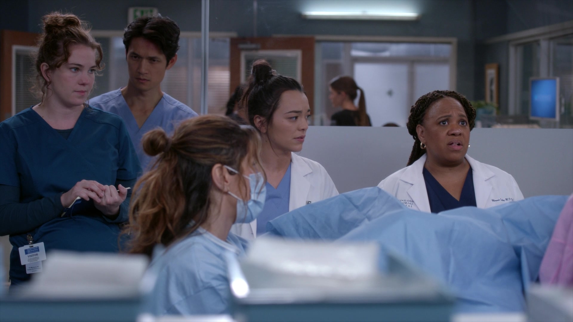 Greys_Anatomy_S19E11_1437.jpg