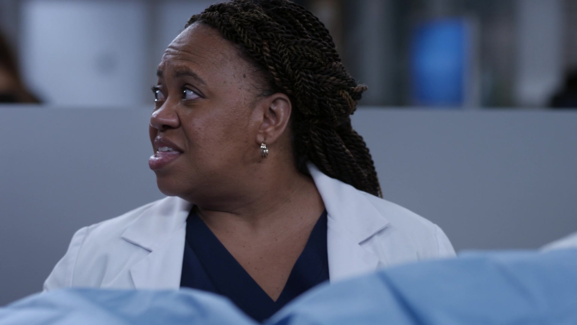 Greys_Anatomy_S19E11_1462.jpg