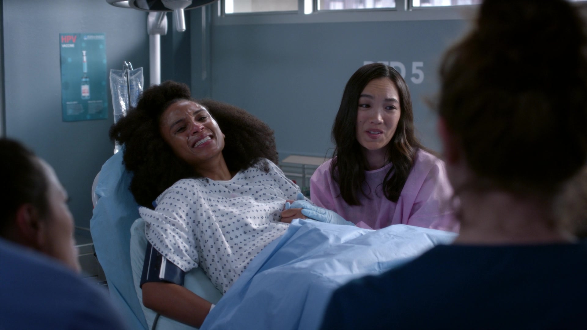 Greys_Anatomy_S19E11_1474.jpg