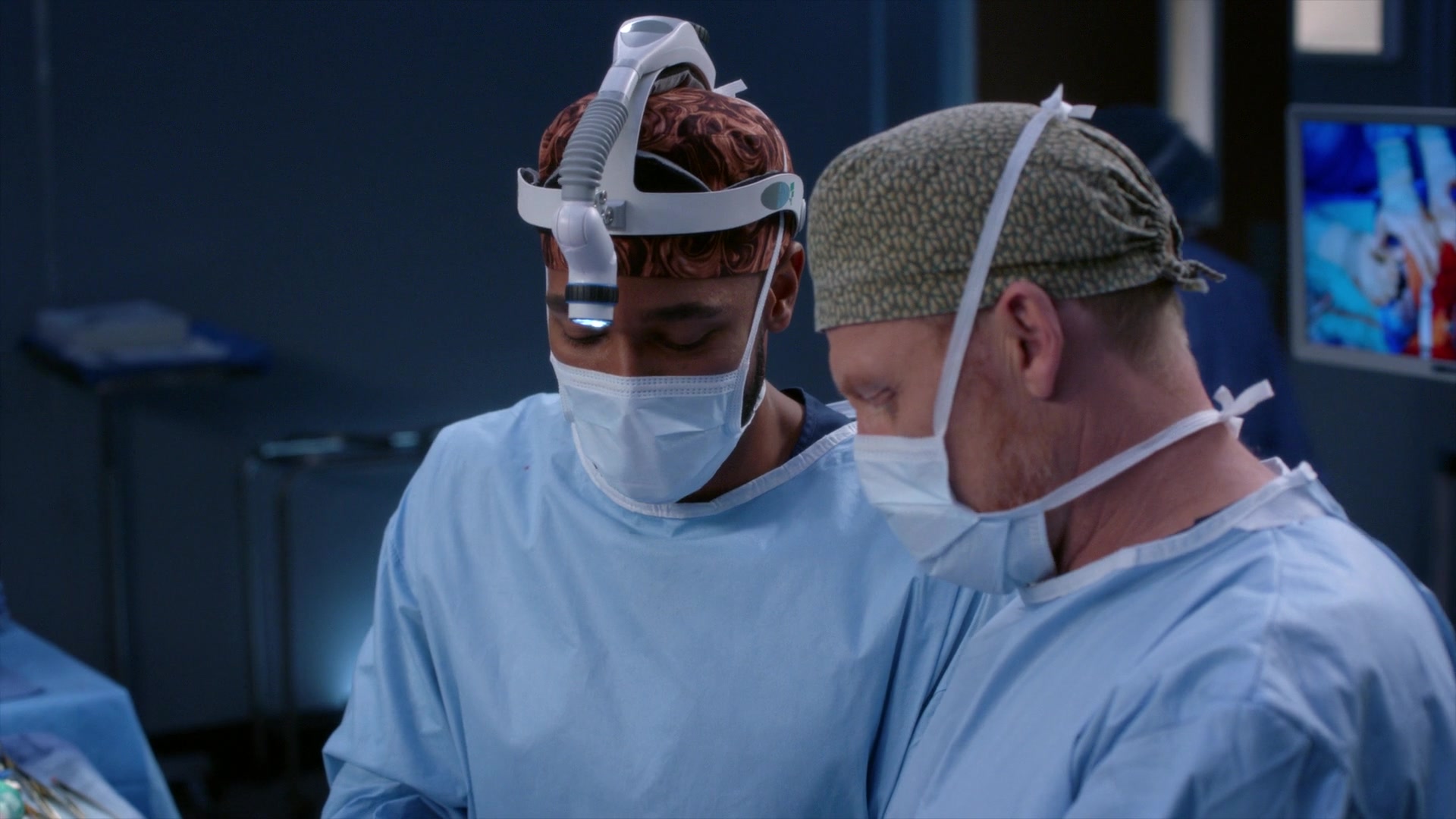 Greys_Anatomy_S19E11_1616.jpg