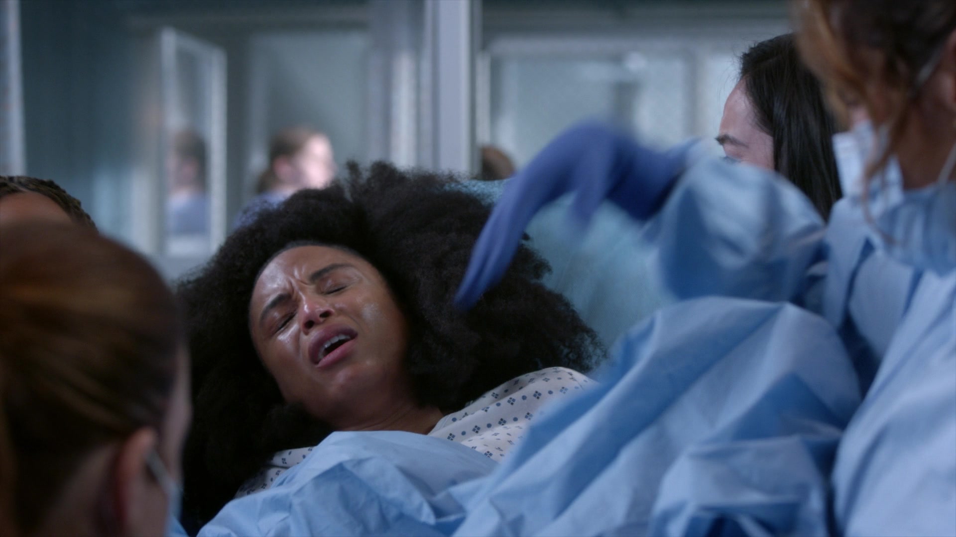 Greys_Anatomy_S19E11_1632.jpg