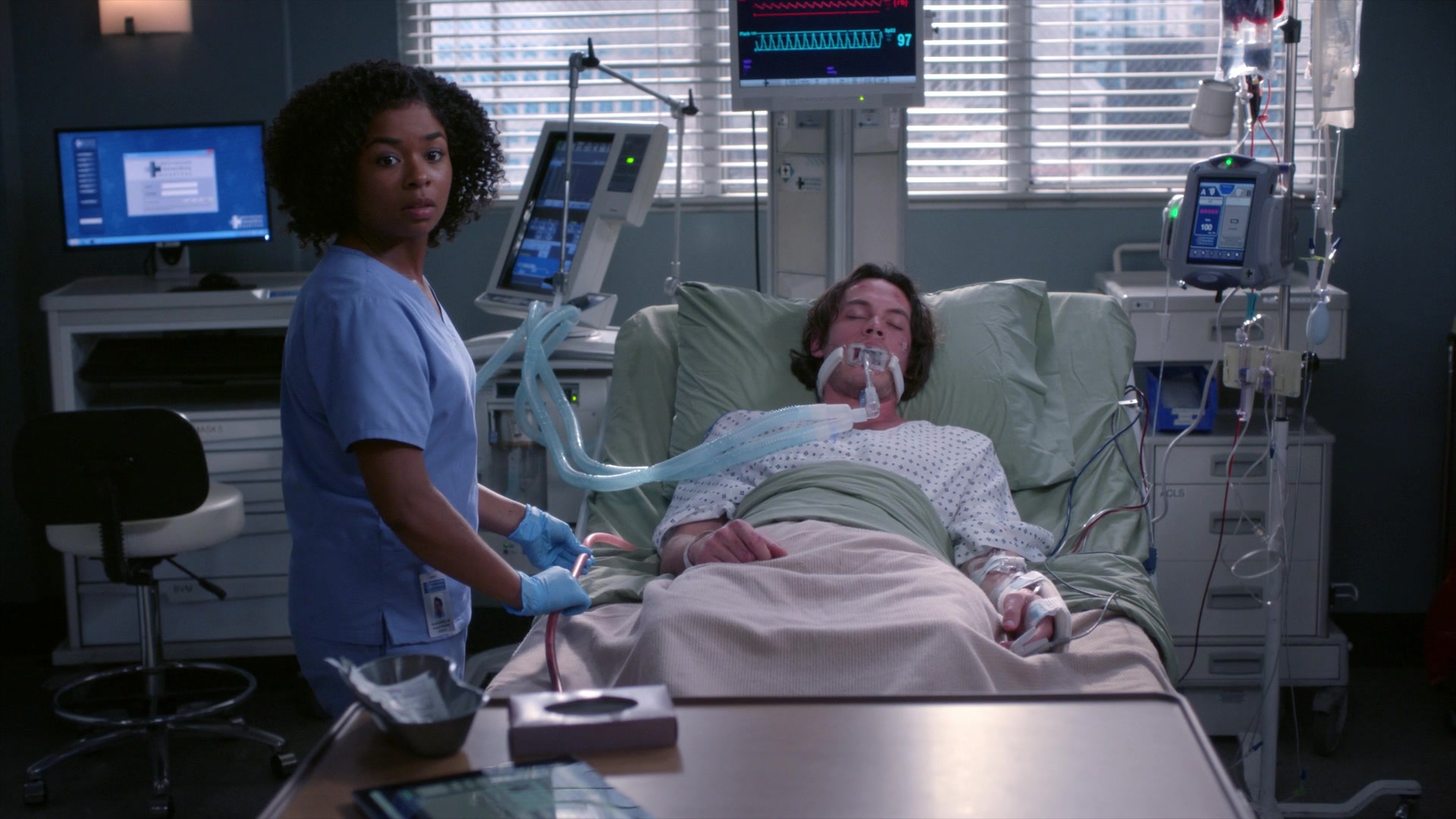 Greys_Anatomy_S19E11_1681.jpg