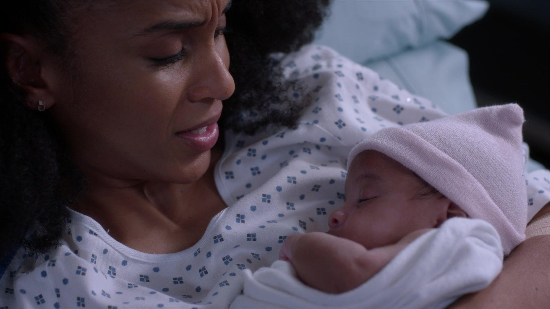 Greys_Anatomy_S19E11_1806.jpg