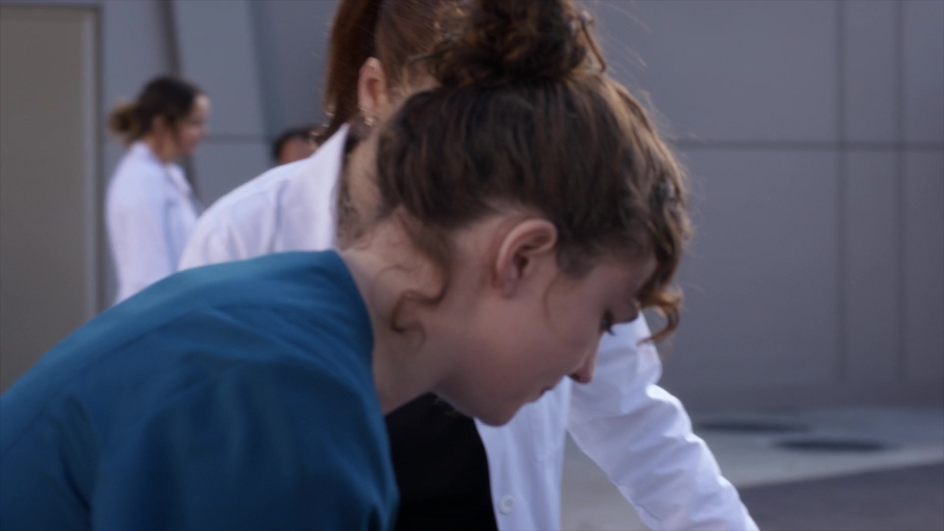 Greys_Anatomy_S19E11_1991.jpg