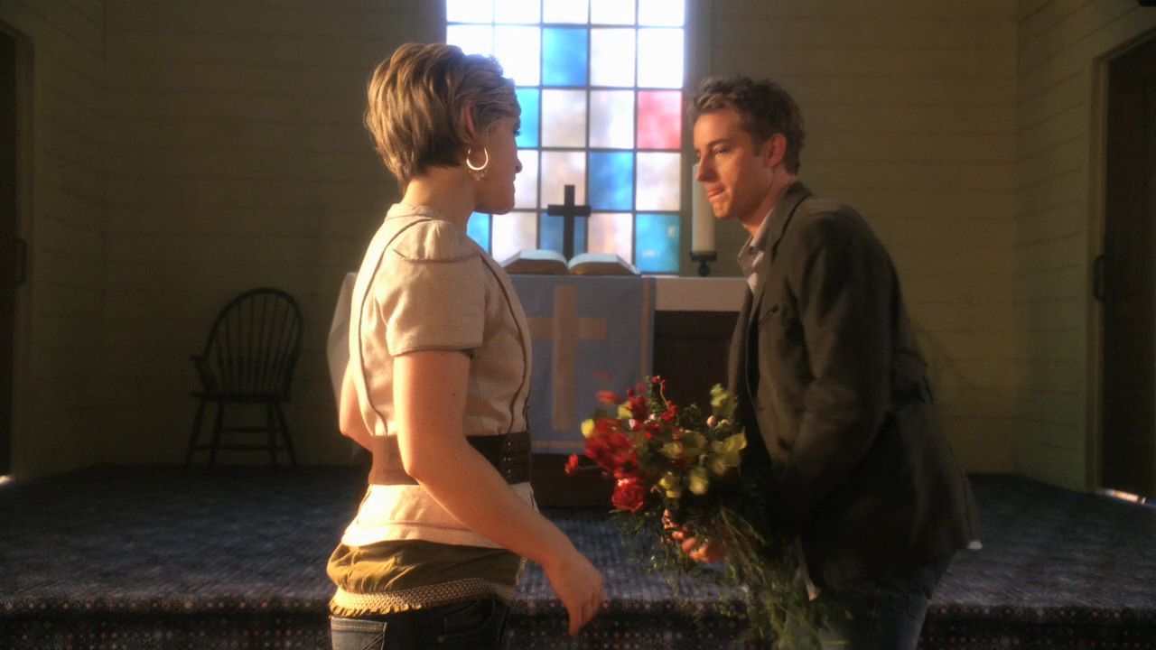 1021Smallville0217.jpg