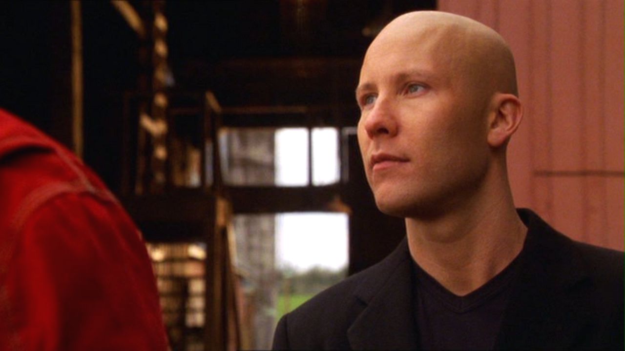 419Smallville1003.jpg