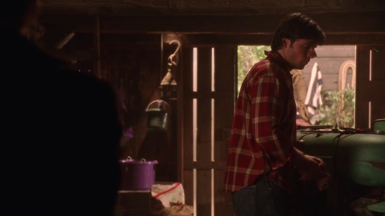 514Smallville1015.jpg