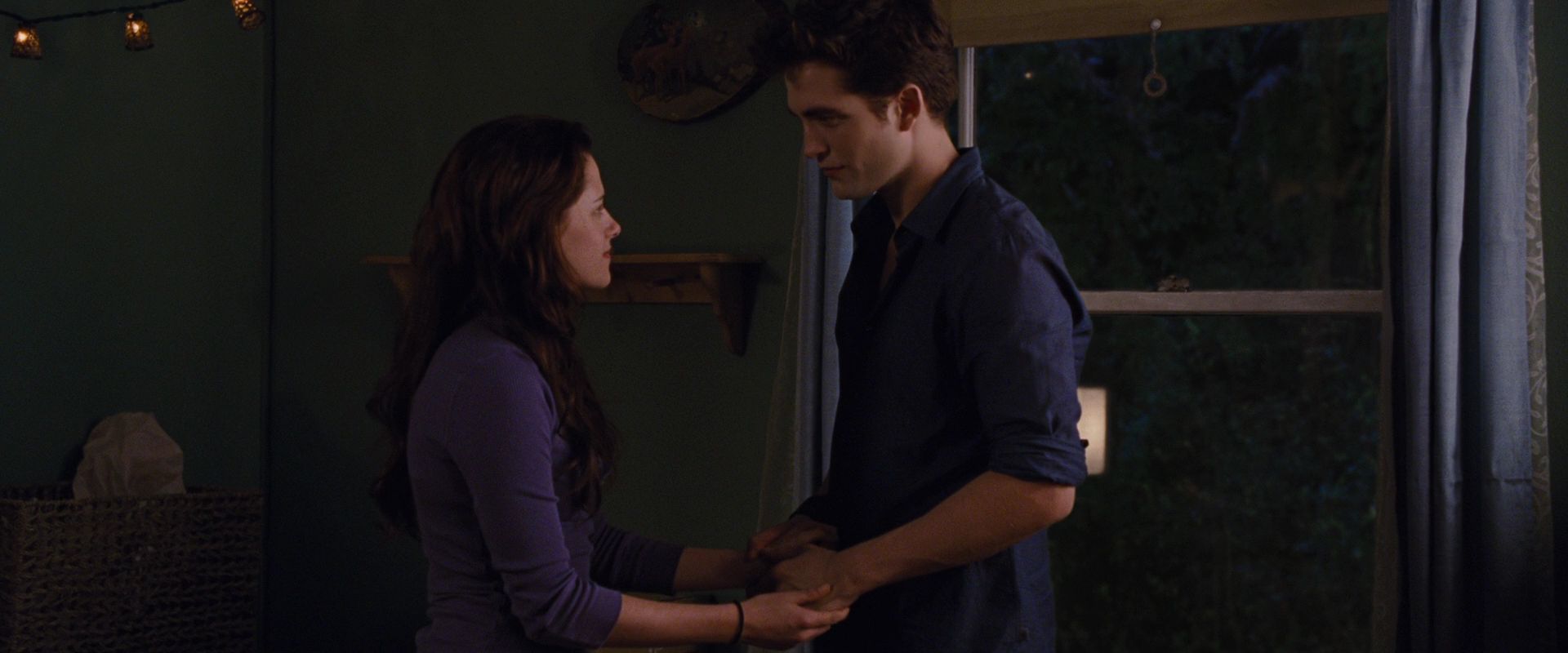 BreakingDawnPt1-0256.jpg
