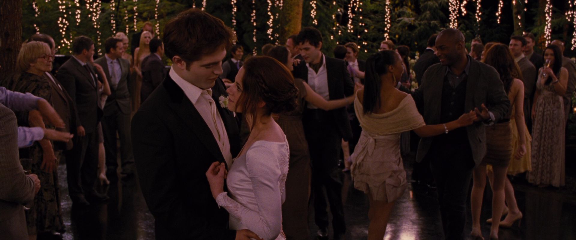 BreakingDawnPt1-0897.jpg
