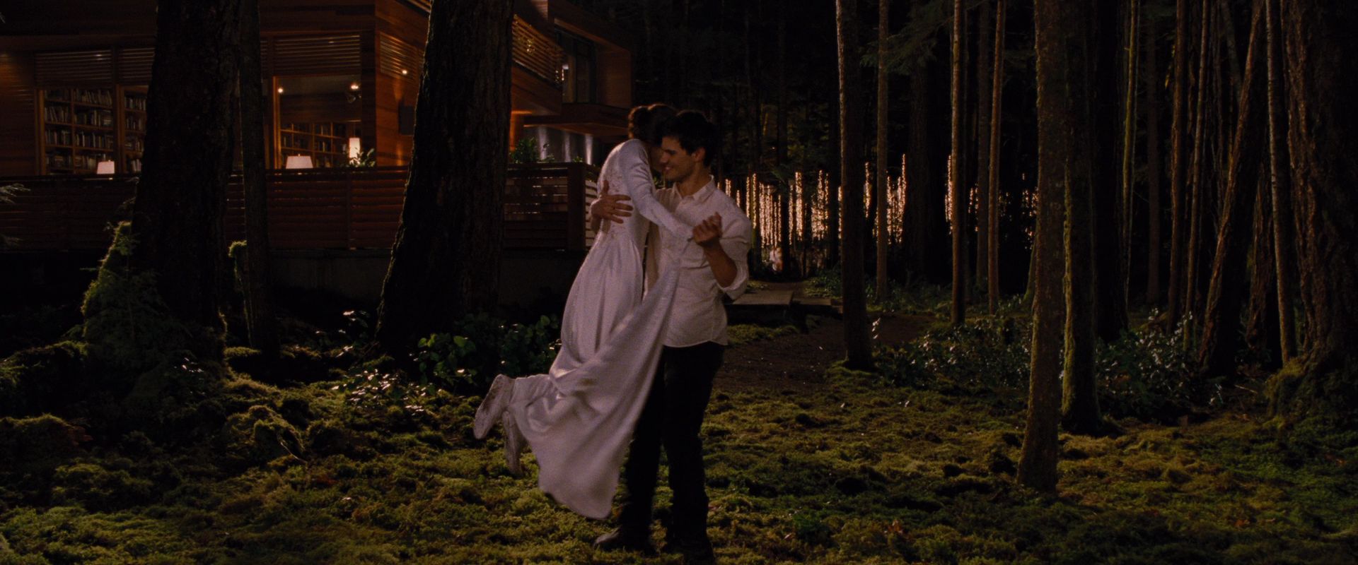 BreakingDawnPt1-0943.jpg