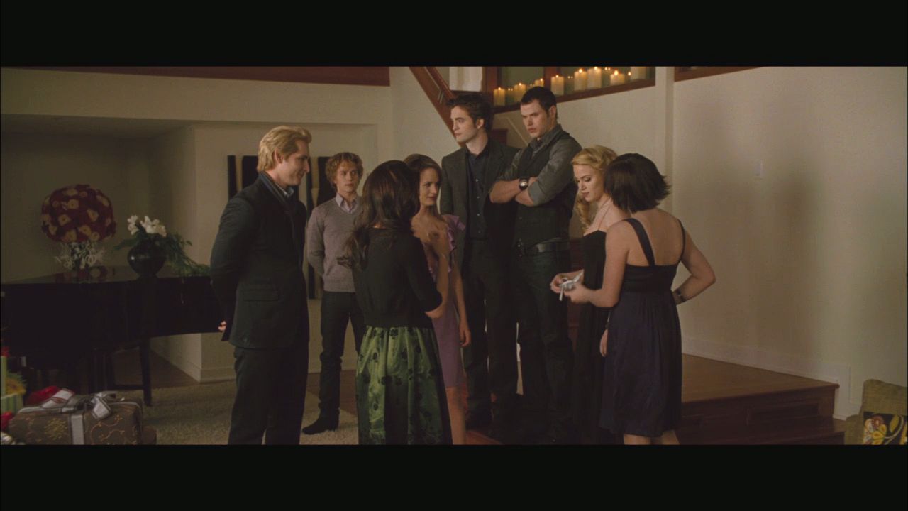 NewMoonMTVClip0010.jpg