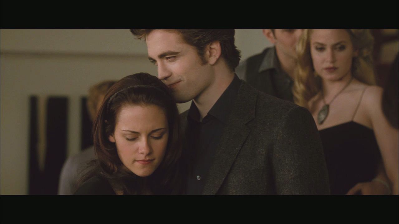 NewMoonMTVClip0022.jpg