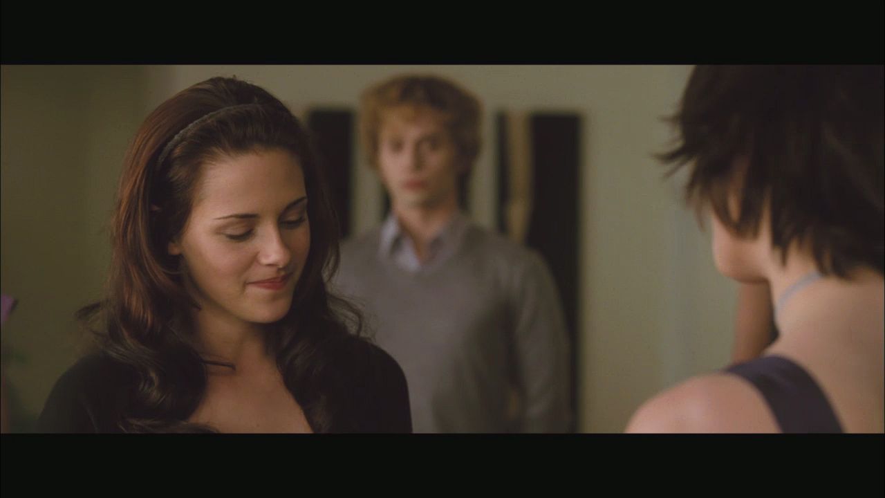 NewMoonMTVClip0026.jpg
