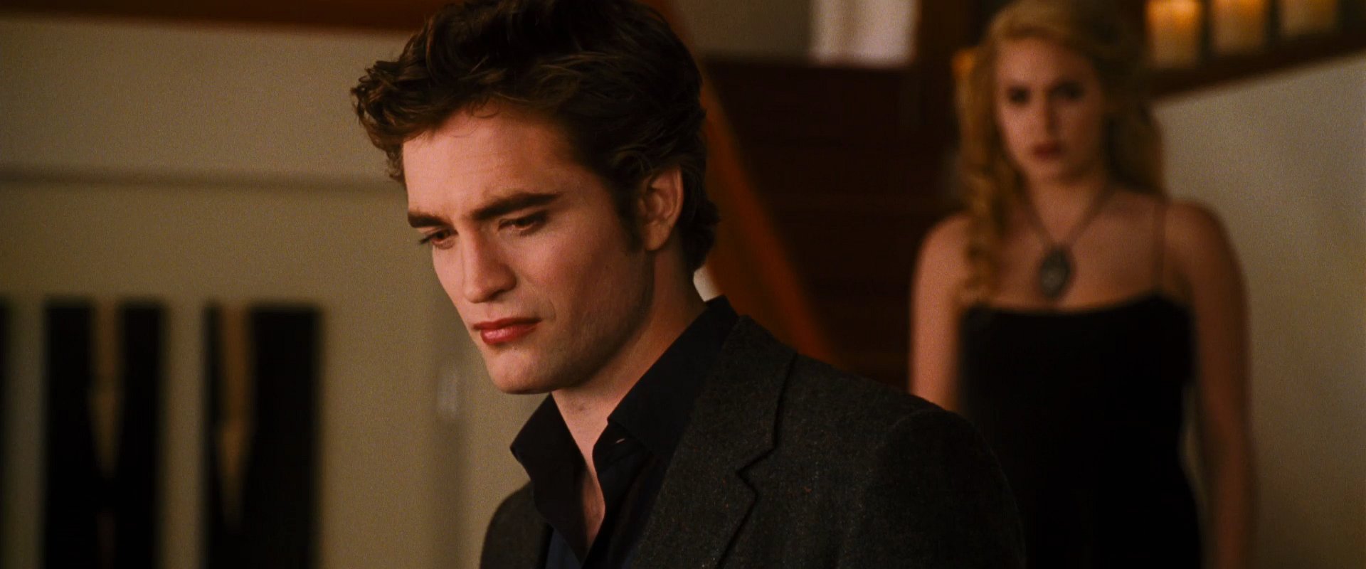 NewMoon_Teaser0057.jpg