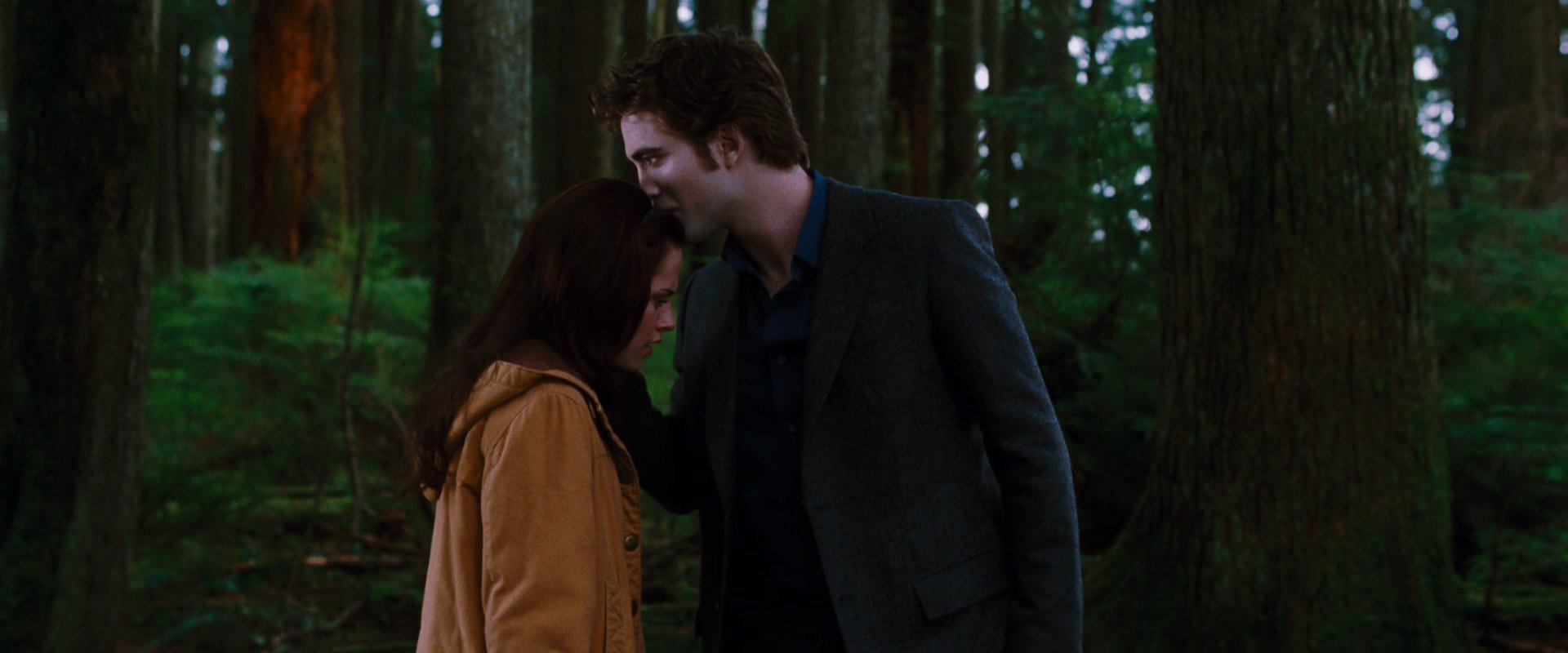 NewMoon_Teaser0069.jpg