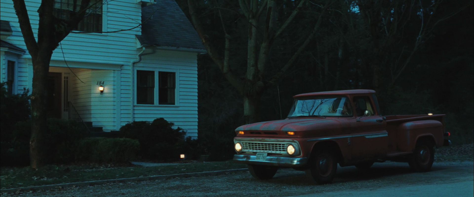 NewMoonTrailer0016.jpg