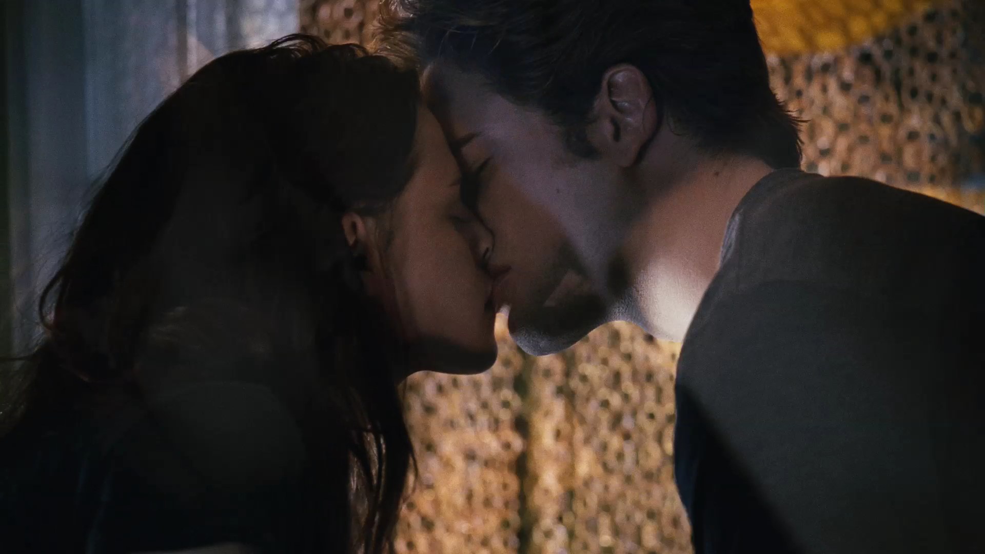 TwilightTrailer0096.jpg
