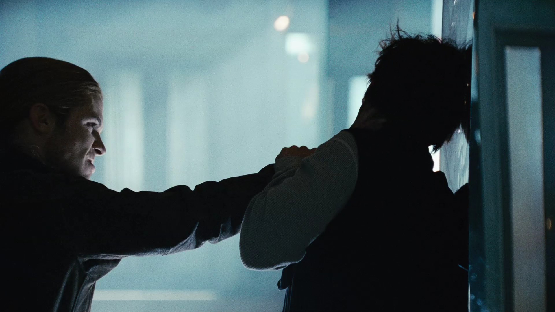 TwilightTrailer0166.jpg