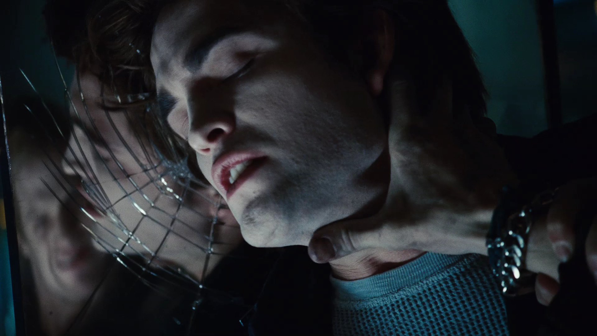 TwilightTrailer0168.jpg