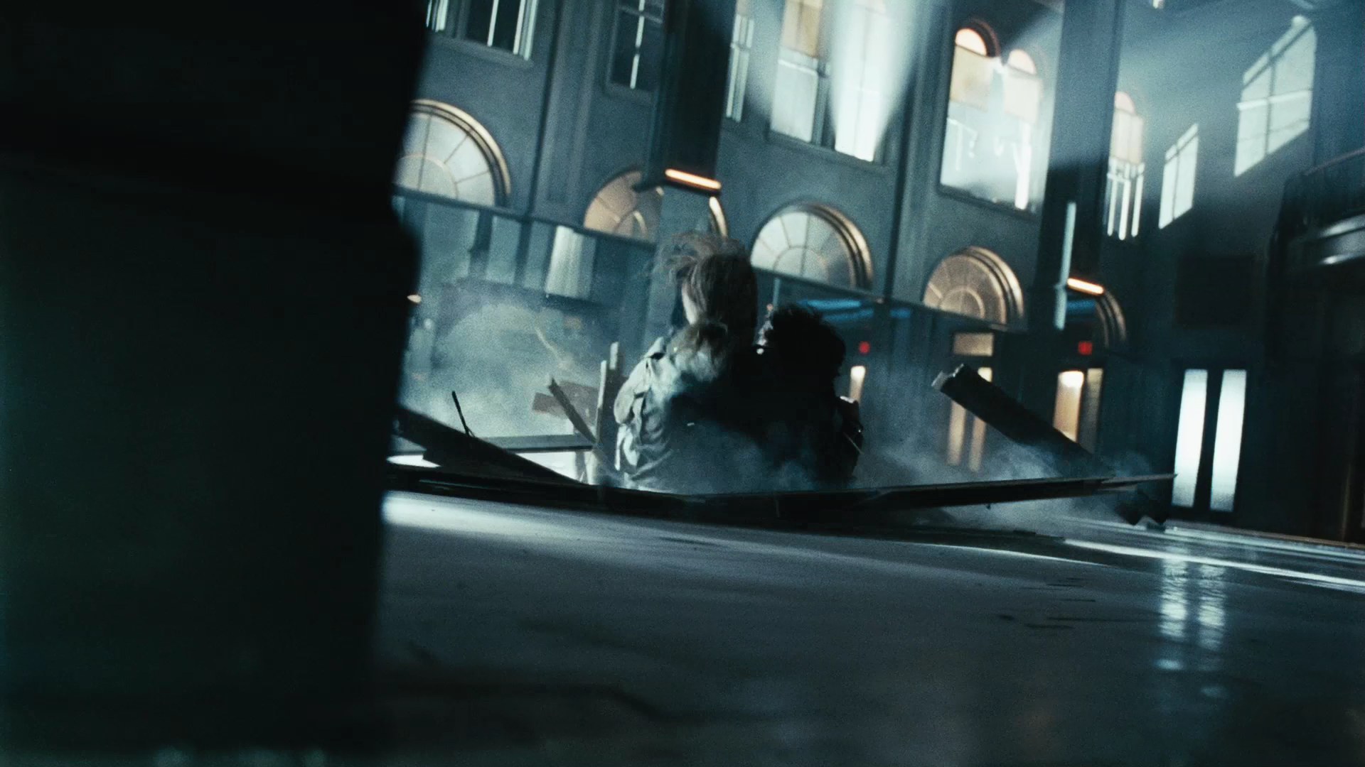 TwilightTrailer0176.jpg