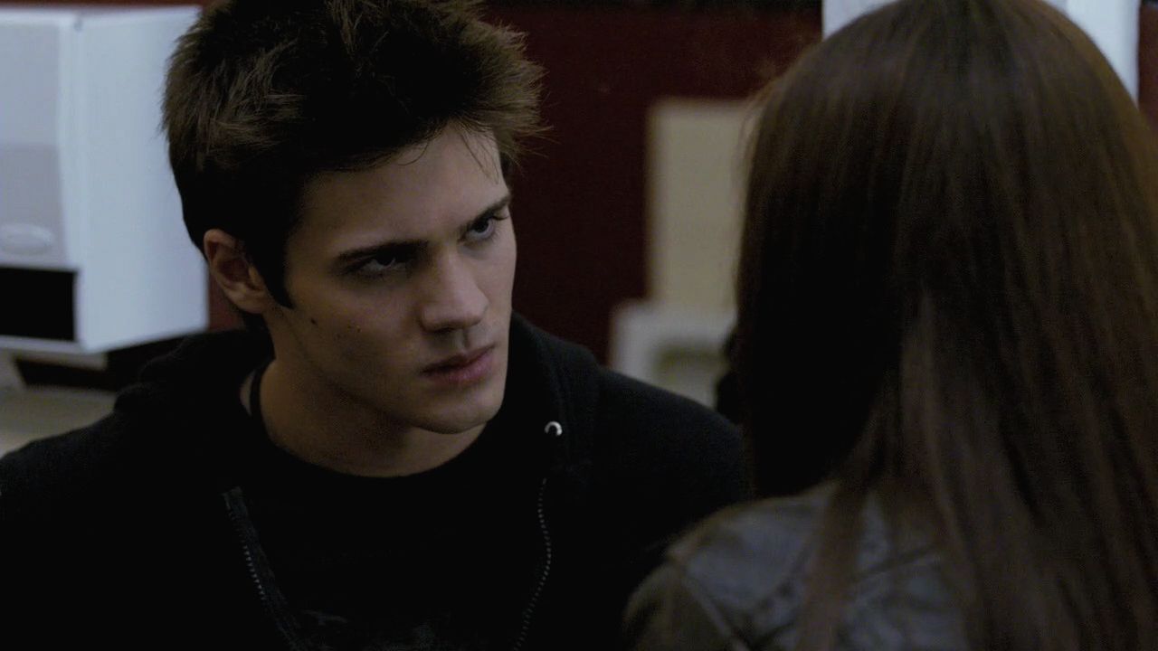 101VampireDiaries0257.jpg