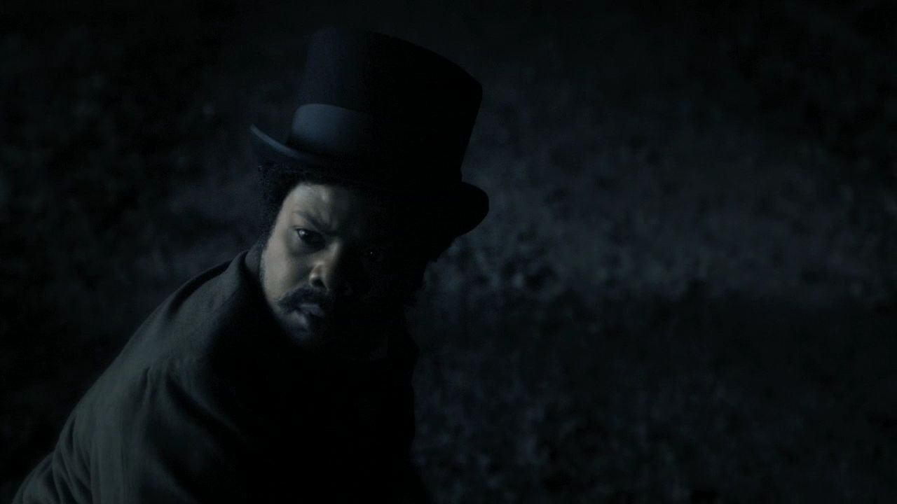 113VampireDiaries0018.jpg