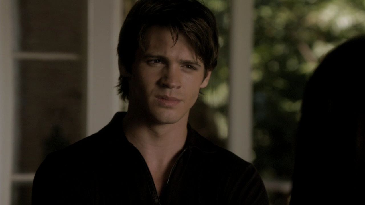 206VampireDiaries0512.jpg