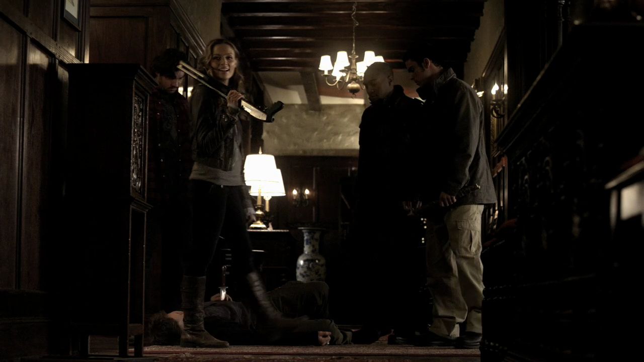 214VampireDiaries0916.jpg