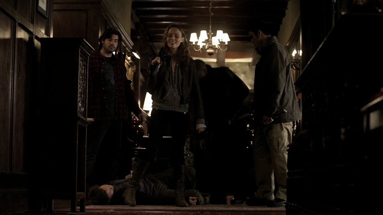 214VampireDiaries0917.jpg