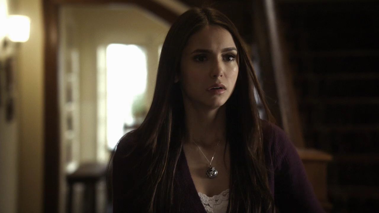 217VampireDiaries0102.jpg