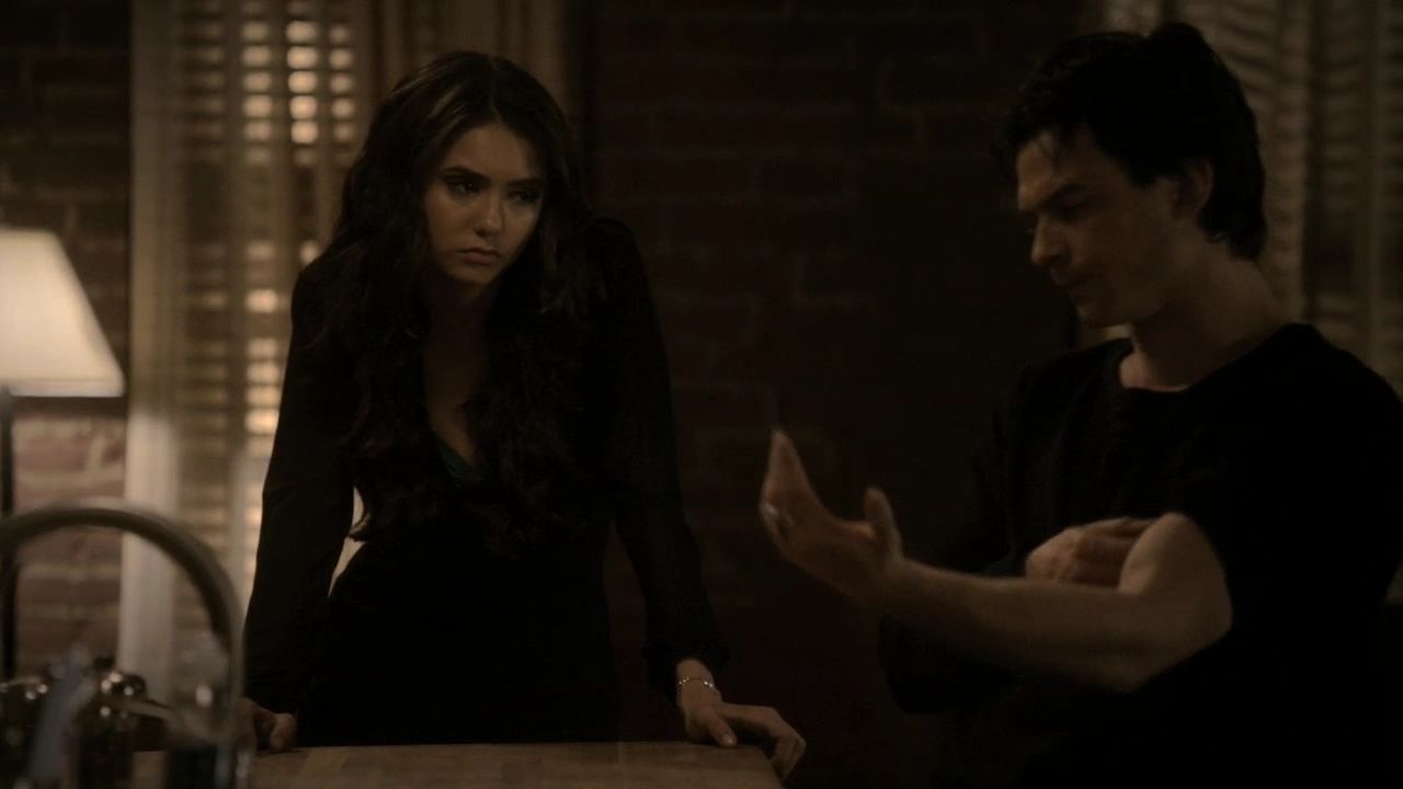 221VampireDiaries0030.jpg