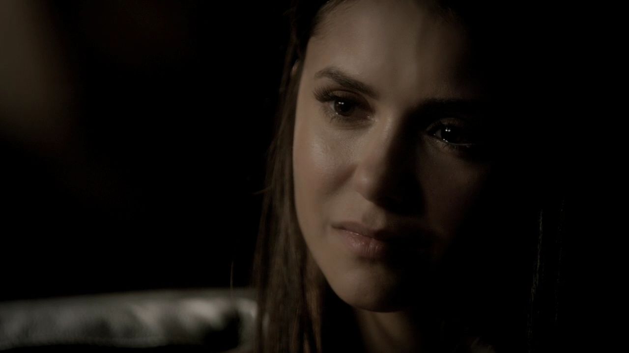 Elena is saying that she to go. Алексия Дэймон. Истерика Елены Гилберт. Damon protects Elena.