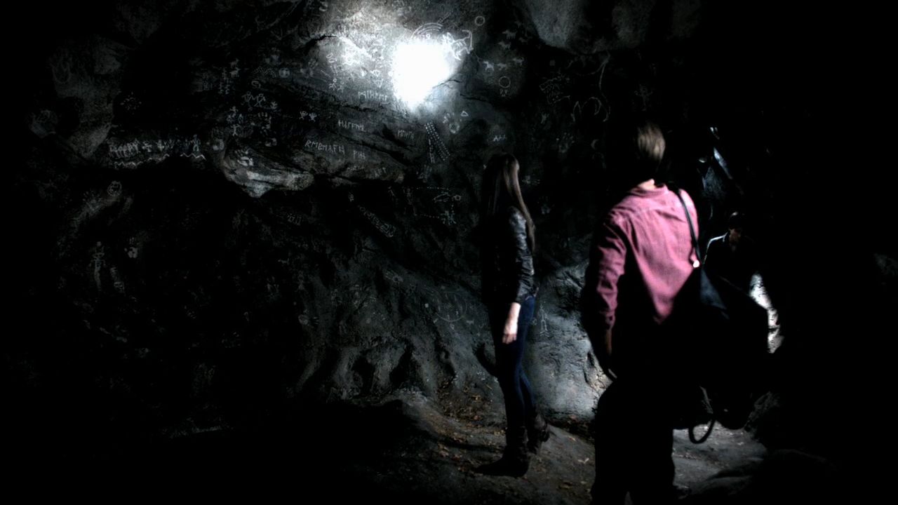 308VampireDiaries0038.jpg
