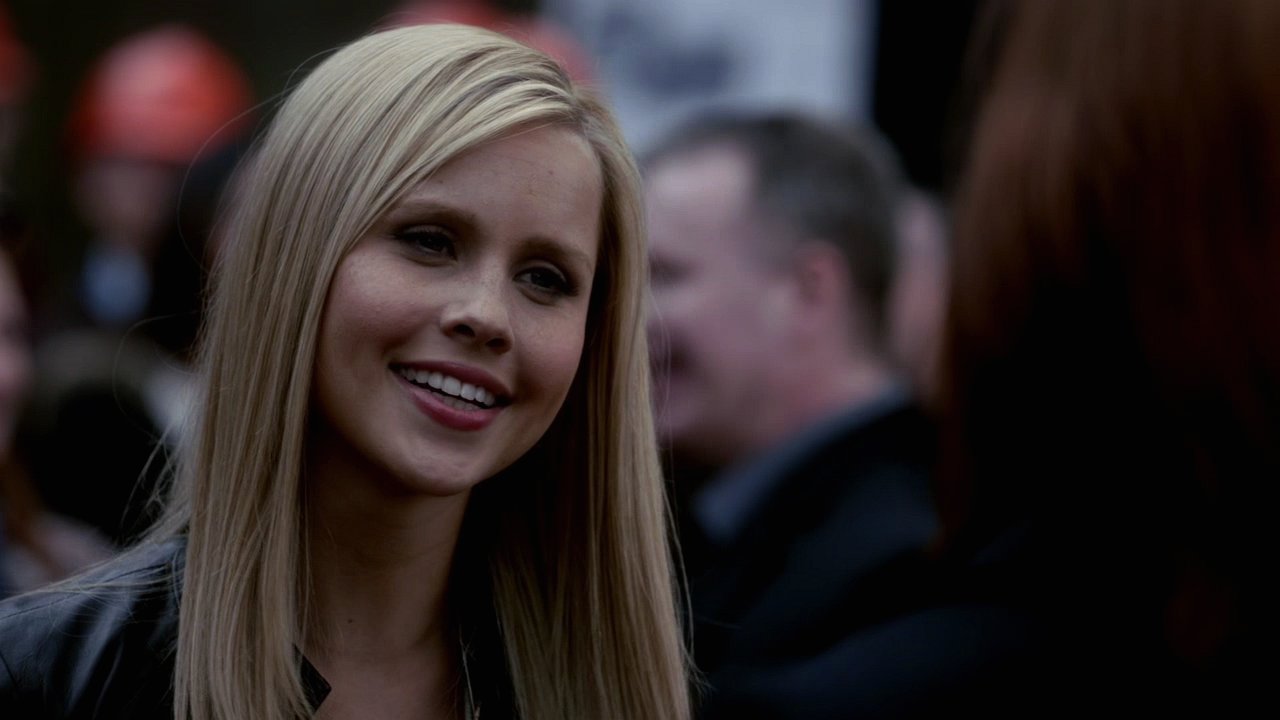 317VampireDiaries0308.jpg