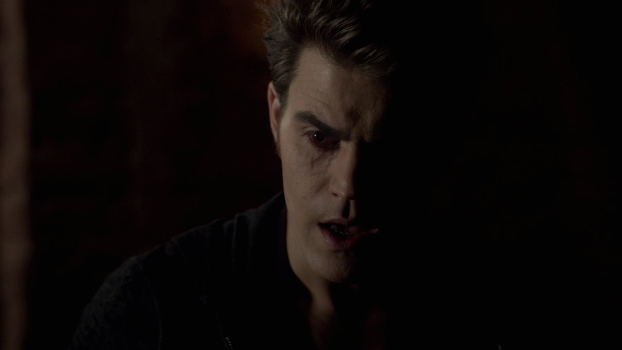 319VampireDiaries1072.jpg